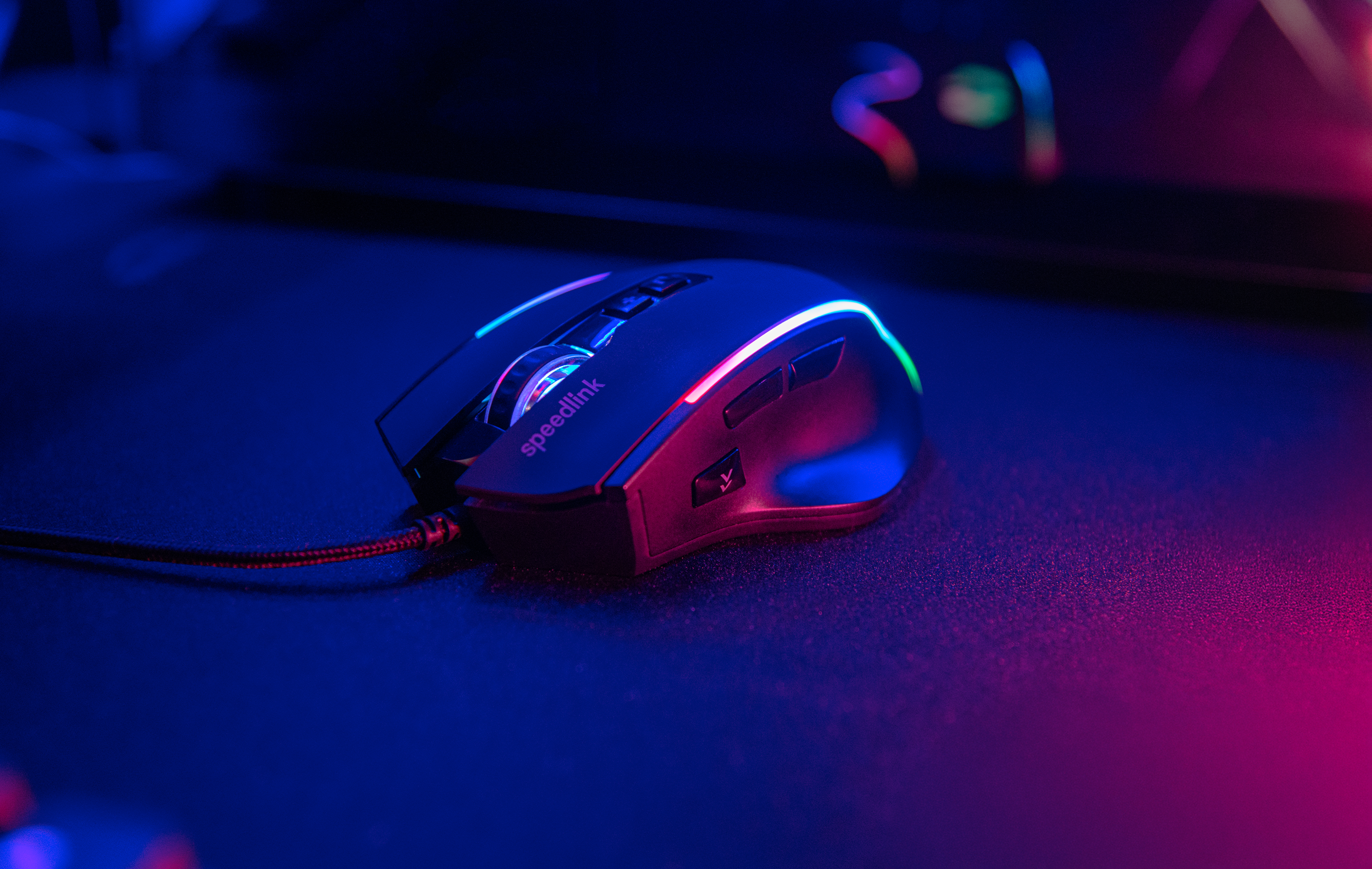 DECUS NX RGB Gaming Maus, schwarz gummiert